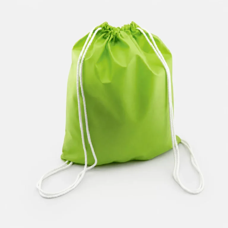 Morral ecológico chico de non woven verde lima con jaretas blancas y ojillos metálicos, fabricado por Proactiva Textil